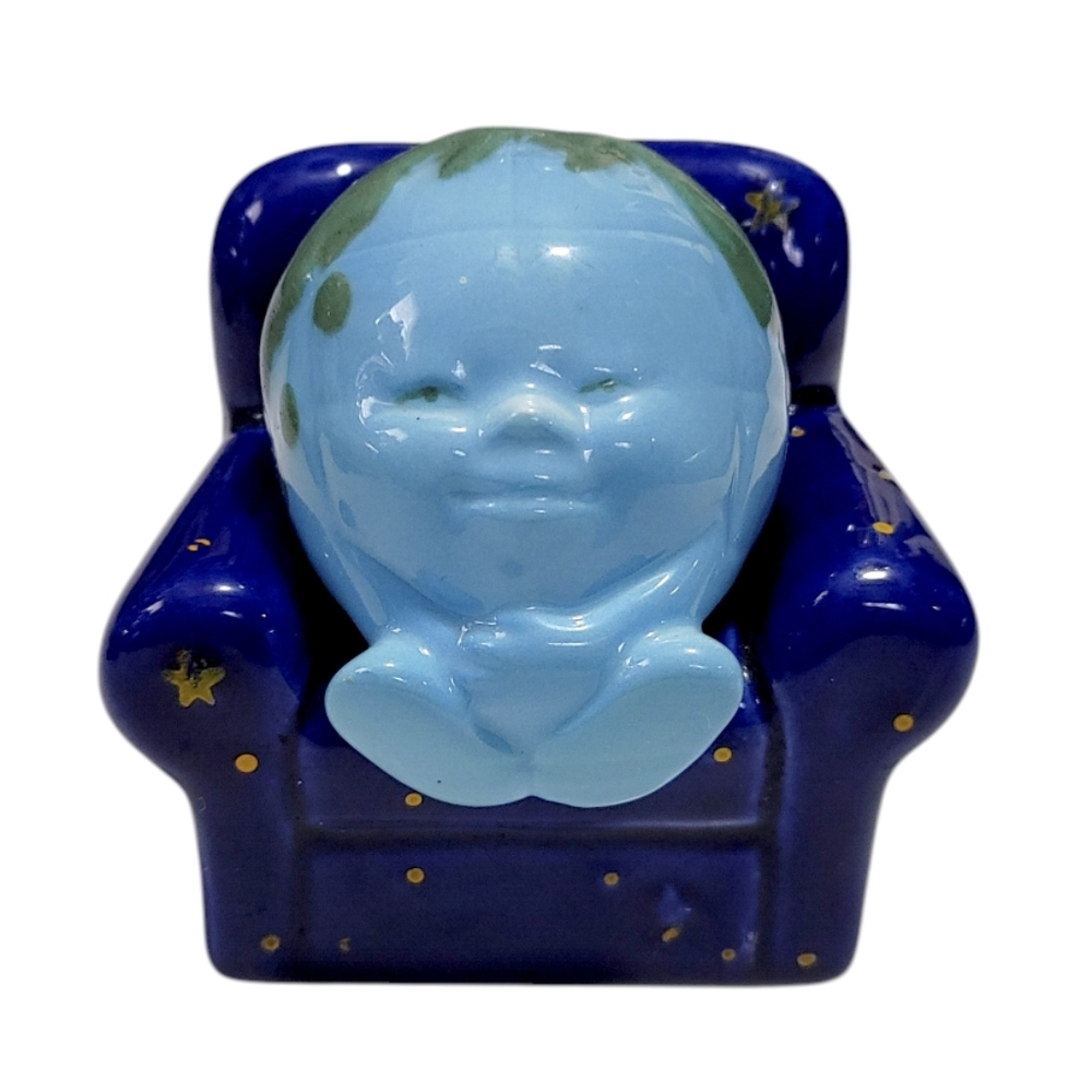 Vintage Anthropomorphic Clay Art The World Starry Night Salt Pepper Shaker Set